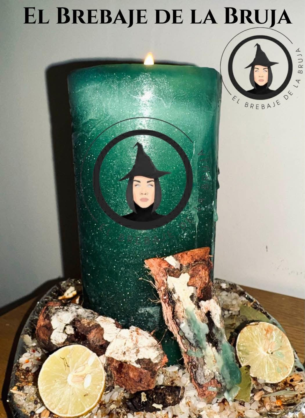 Vela verde con la marca El Brebaje de la Bruja para ritual Que se Destrabe privado